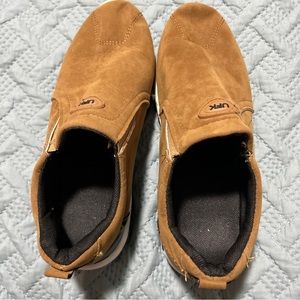 Men's UFK Sport Slip On Shoes Camel Brown Size 43 (9.5) Great Condition